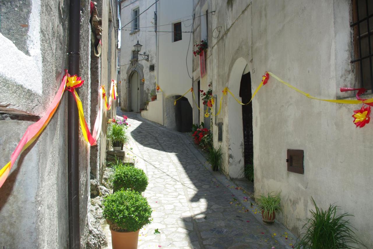 Hotel Le Due Lanterne Aieta Exterior foto
