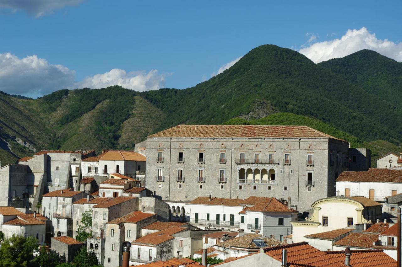 Hotel Le Due Lanterne Aieta Exterior foto