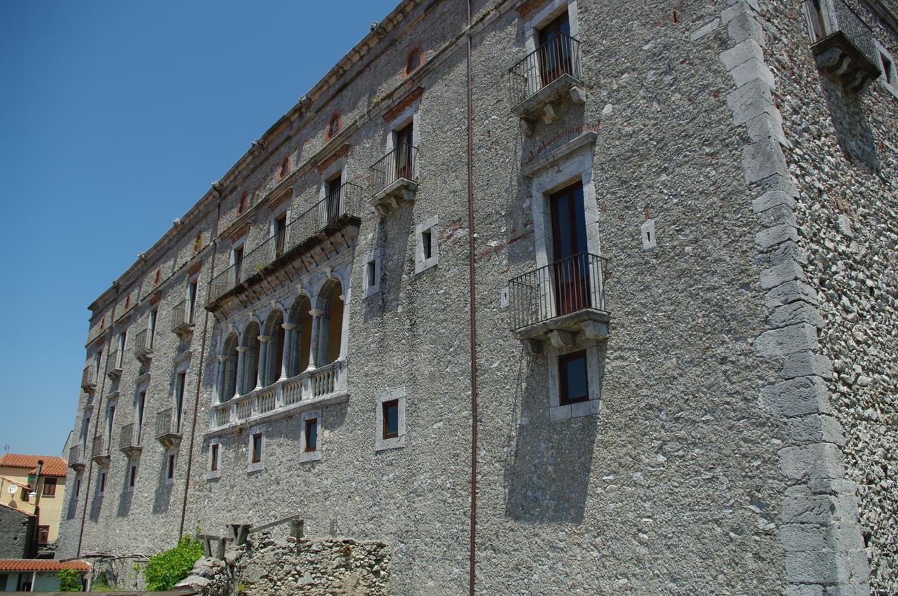 Hotel Le Due Lanterne Aieta Exterior foto