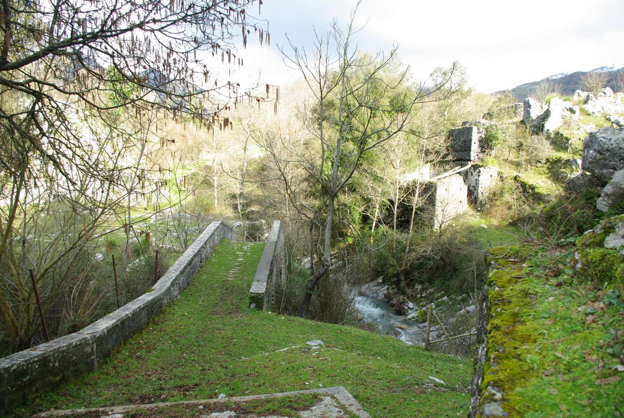 Hotel Le Due Lanterne Aieta Exterior foto