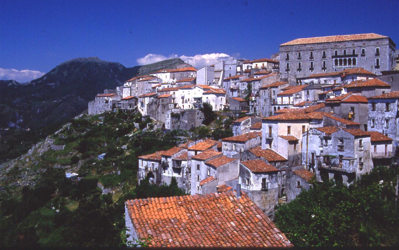 Hotel Le Due Lanterne Aieta Exterior foto