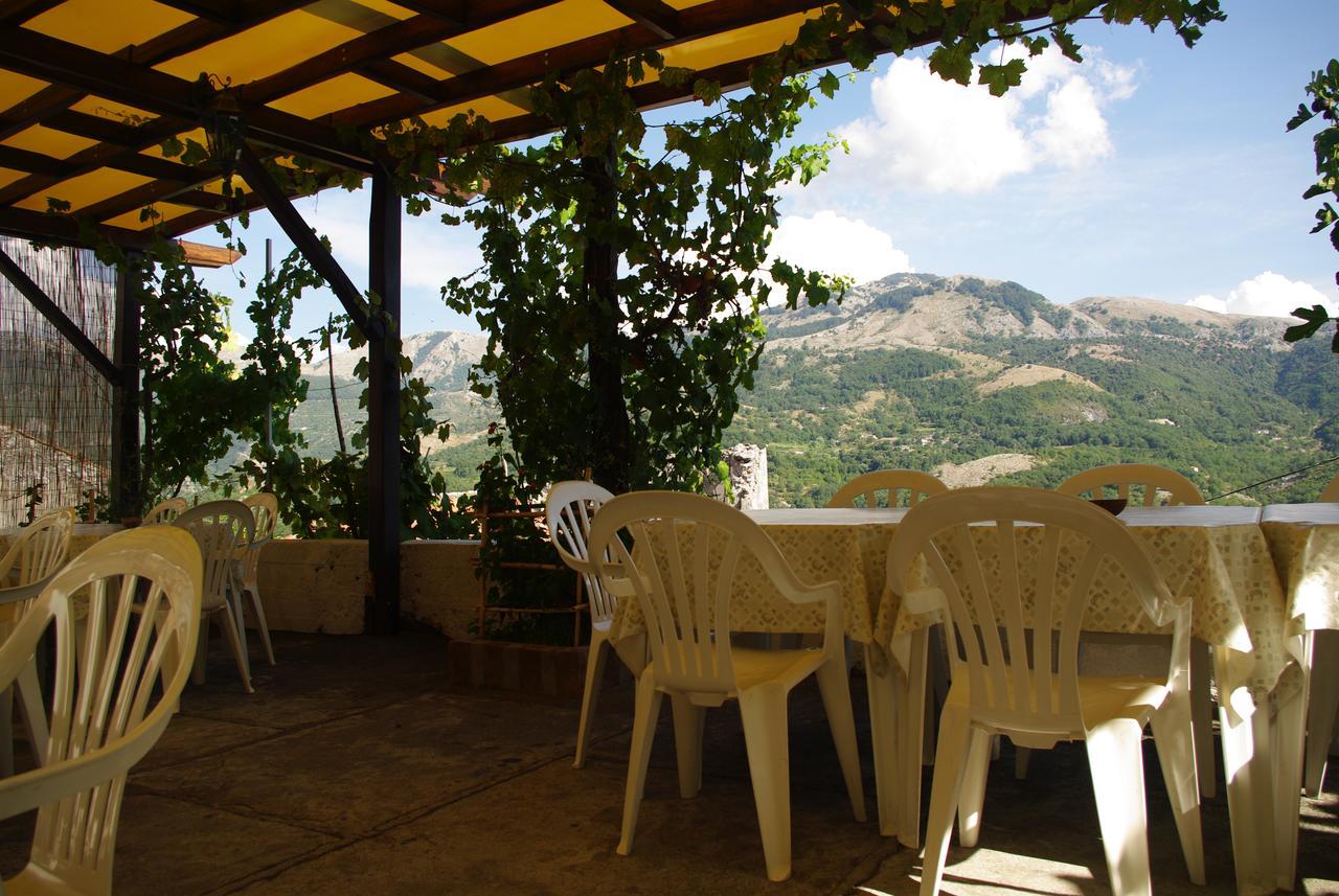Hotel Le Due Lanterne Aieta Exterior foto